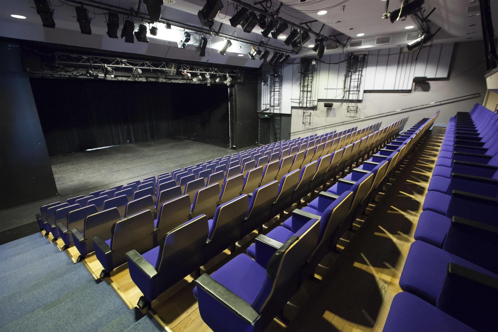 Teatterihotelli Riihimaeki Екстериор снимка